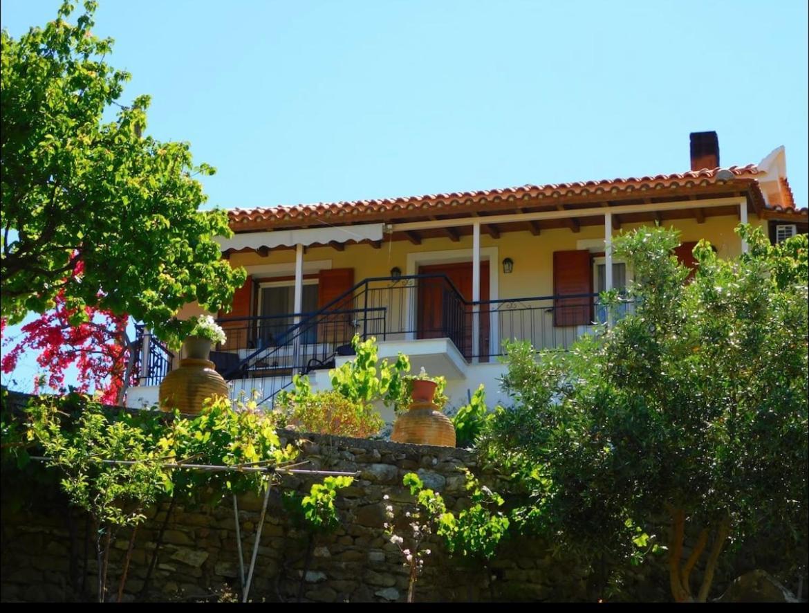 Nirvana Guest House Vasilitsion Luaran gambar